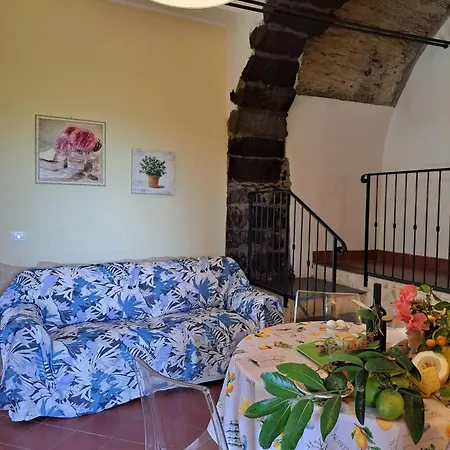 Casale Blanco San Leonardello